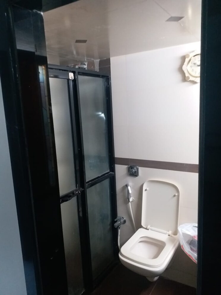 Attached Bathroom, khar-rose-minar 3 Bedroom 1650 Sq.Ft. Apartment In Khar West Mumbai 8509174
