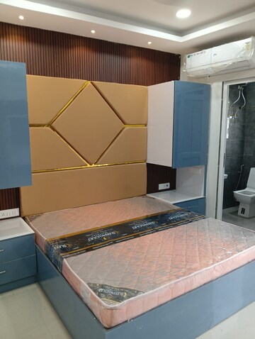 Room in 1 RK Independent House at Unitech Arcadia, South City 2 – for Rent