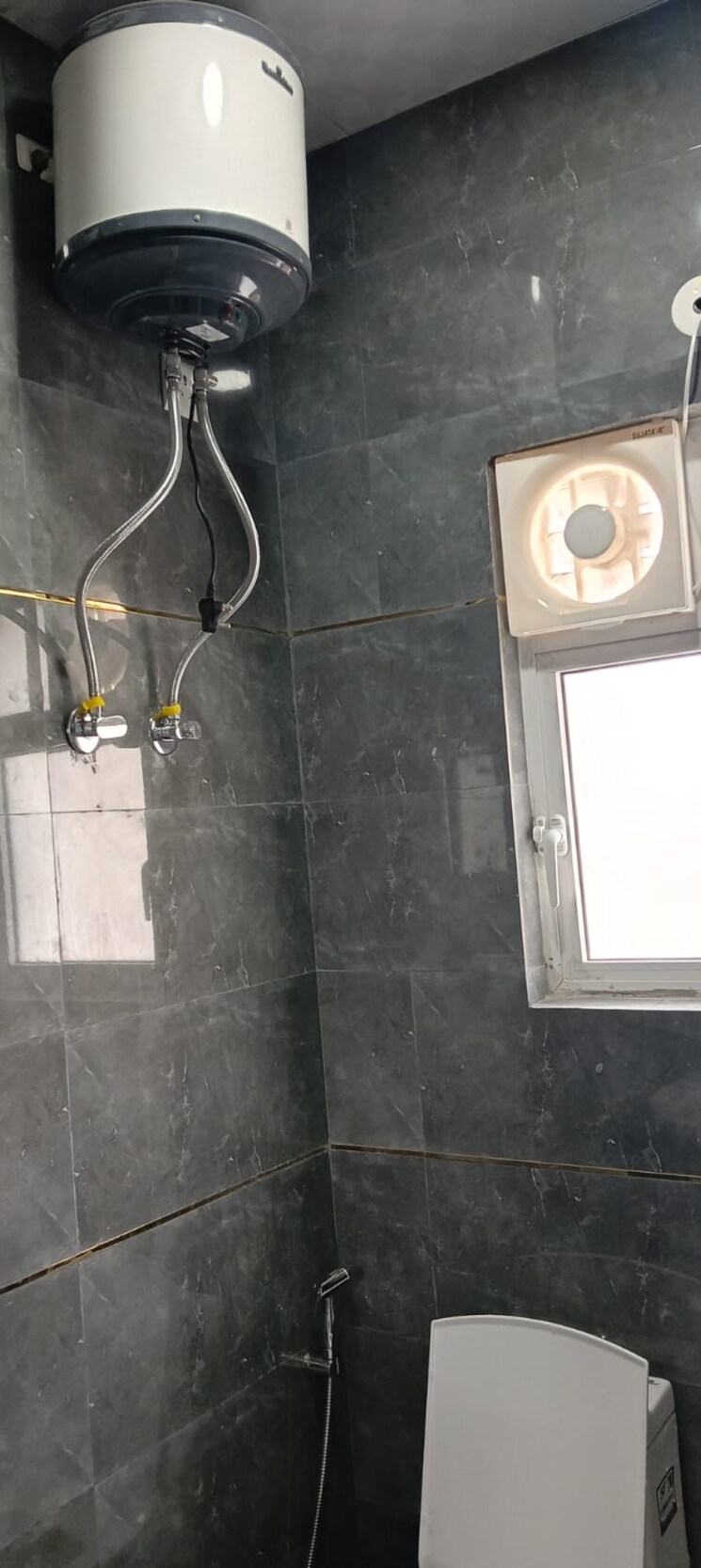 Attached Bathroom, unitech-arcadia 1 RK 400 Sq.Ft. Independent House In South City 2 Gurgaon 8509188