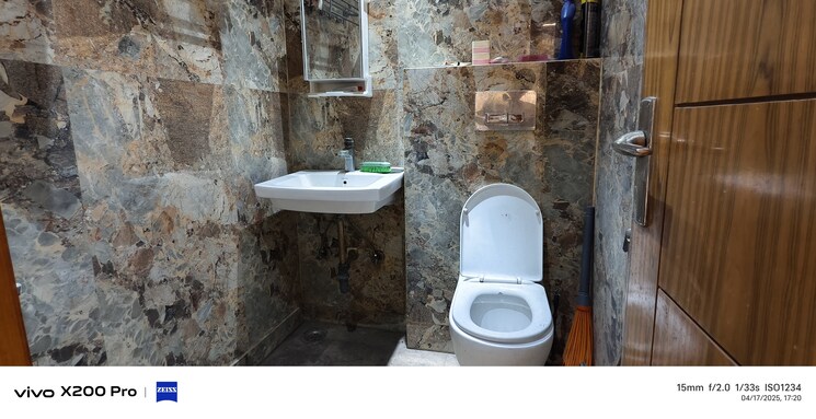 Bathroom, raj nagar extension 3 Bedroom 1250 Sq.Ft. Builder Floor In Raj Nagar Extension Ghaziabad 8509297