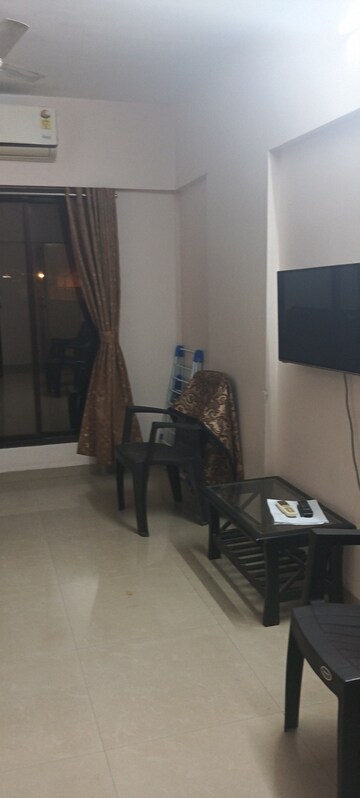 Room in 2 BHK Apartment at Andheri West – for Rent