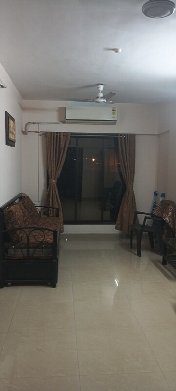 Room in 2 BHK Apartment at Andheri West – for Rent