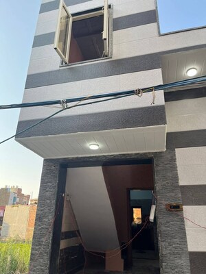  2 BHK Independent House at RWA Tomar Colony, Mukundpur – for Sale