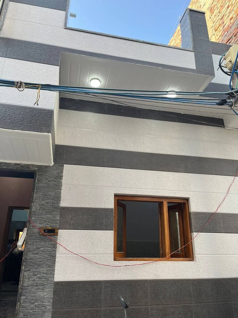 undefined, rwa-tomar-colony 2 Bedroom 450 Sq.Ft. Independent House In Mukundpur Delhi 8509298