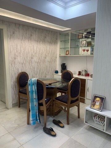  2 BHK Apartment at Andheri West – for Rent
