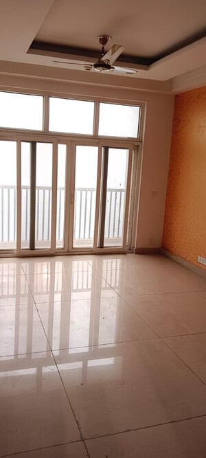3 BHK Apartment For Sale in Amrapali Platinum, Sector 119