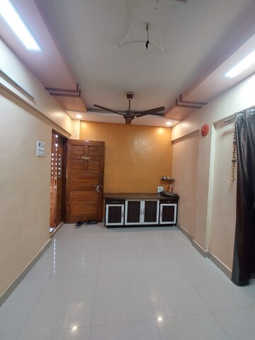 Room in 1 BHK Apartment at Sanghvi Estates, Kalyan West – for Rent
