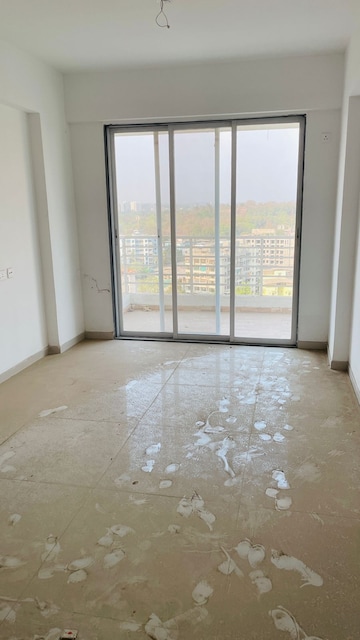 Room in 2 BHK Apartment at Kohinoor Lifestyle, Kalyan West – for Rent