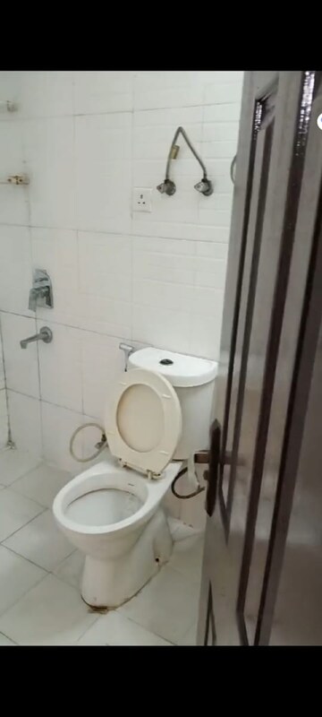 Bathroom in 3 BHK Apartment at Amrapali Zodiac, Sector 120 – for Sale