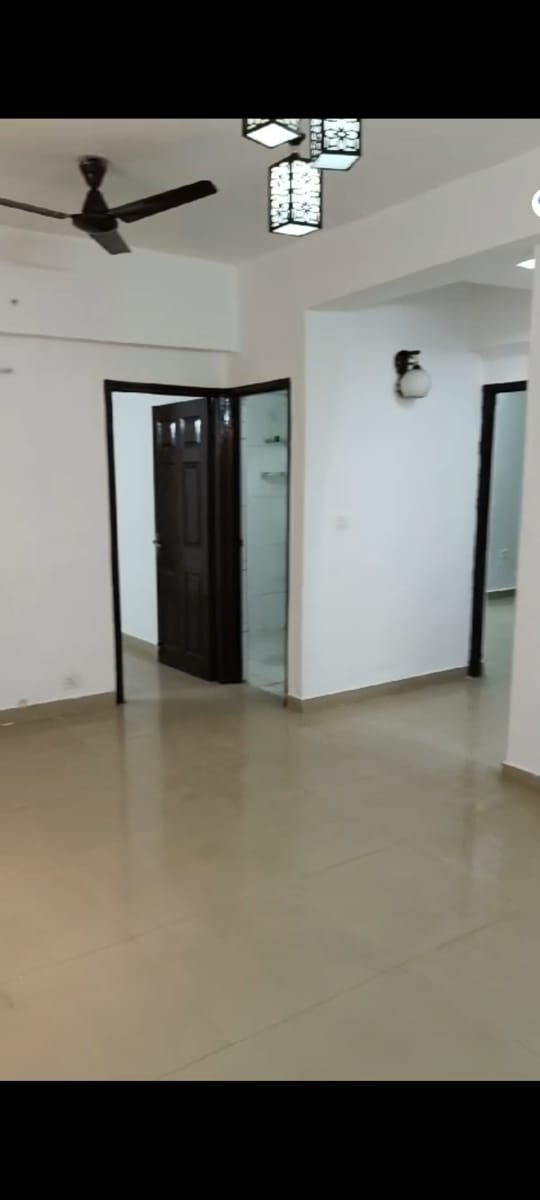 3 BHK + Extra Room 1325 Sq.Ft. Apartment in Amrapali Zodiac