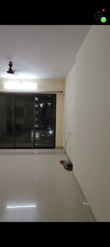 Room in 1 BHK Apartment at Kurla East – for Rent