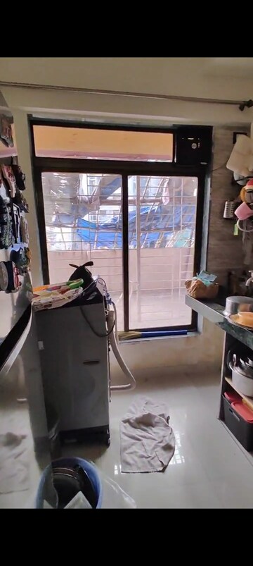 Room in 1 BHK Apartment at Reliable Gulraj Tower, Kurla East – for Rent