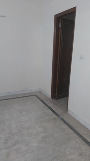 Bedroom in 2.5 BHK Apartment at Mayur Vihar Phase 1 Extension – for Sale