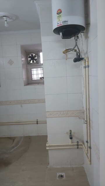 Bathroom in 2.5 BHK Apartment at Mayur Vihar Phase 1 Extension – for Sale