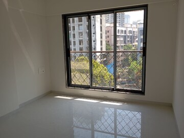 Room in 3 BHK Apartment at Dreamland CHS Borivali West, Borivali West – for Rent