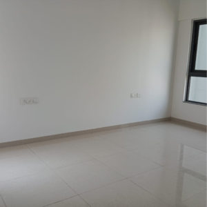 Room in 4 BHK Apartment at Kalpataru Immensa C, Kolshet Industrial Area – for Sale