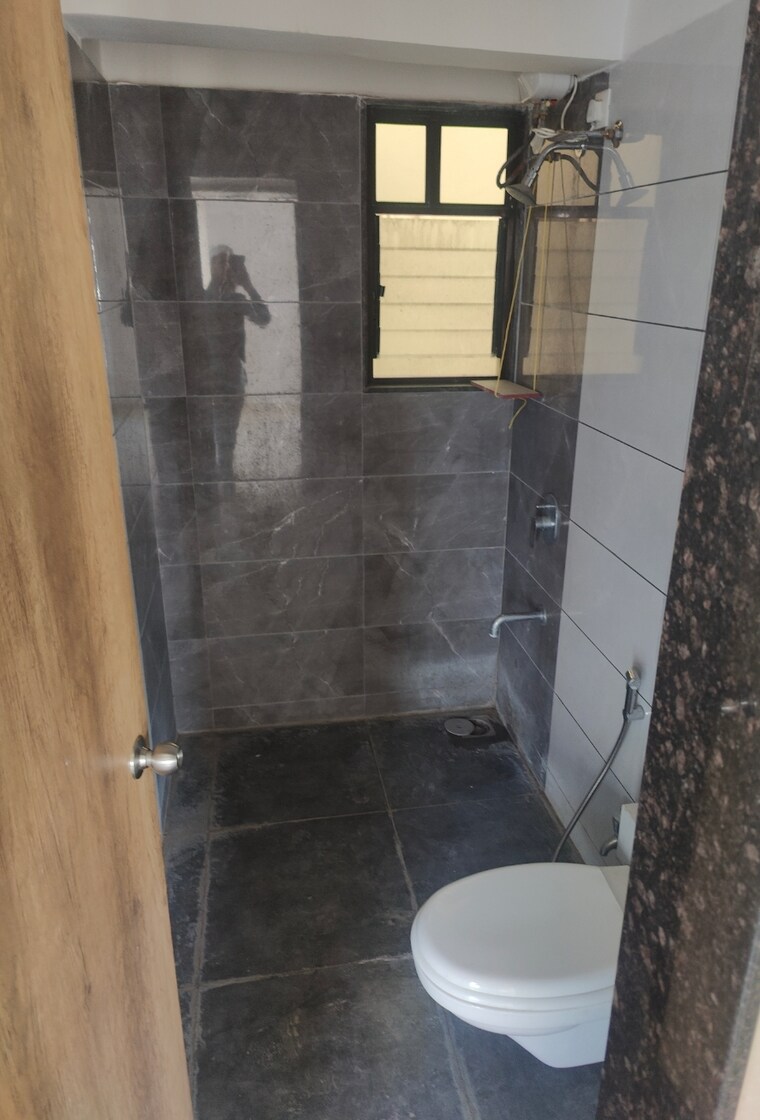 Bathroom, gagan-ela 2 Bedroom 1020 Sq.Ft. Apartment In Nibm Road Pune 8509507