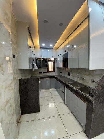 Kitchen in 3 BHK Builder Floor at Uttam Nagar – for Rent