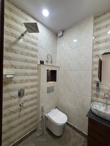 Bathroom in 3 BHK Builder Floor at Uttam Nagar – for Rent