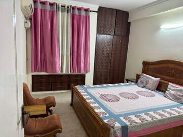 Room in 2 BHK Builder Floor at Unitech South City II, Sector 50 – for Rent