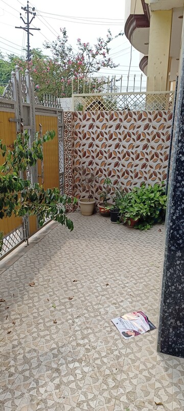  2.5 BHK Independent House at Vikas Nagar – for Rent
