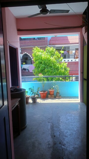 Living Room in 2 BHK Independent House at Aliganj – for Rent