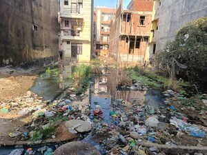  Plot For Sale in Lakshya Apartments, Dlf Ankur Vihar