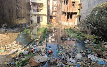 Plot For Sale in Lakshya Apartments, Dlf Ankur Vihar