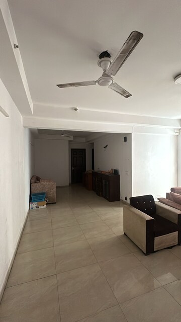 Living Room in 2 BHK Builder Floor at Tulip Mall, Sector 46 – for Rent