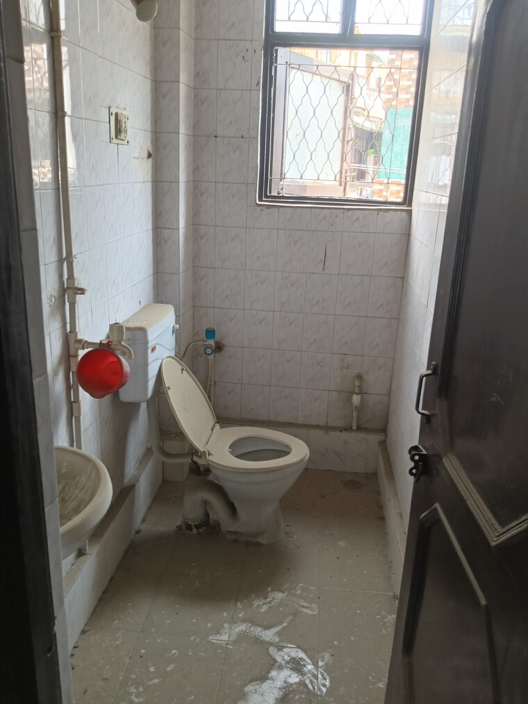 Attached Bathroom, prayag-homes 3 Bedroom 1250 Sq.Ft. Builder Floor In Rajendra Nagar Sector 2 Ghaziabad 8509602