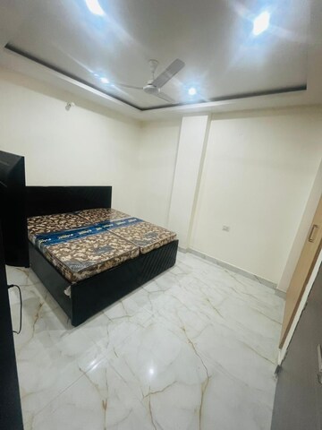 1 RK Builder Floor For Rent in Sushant Vyapaar Kendra, Sector 43