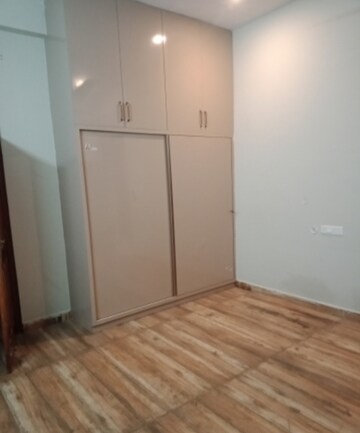 Room in 2 BHK Villa at Jankipuram – for Rent