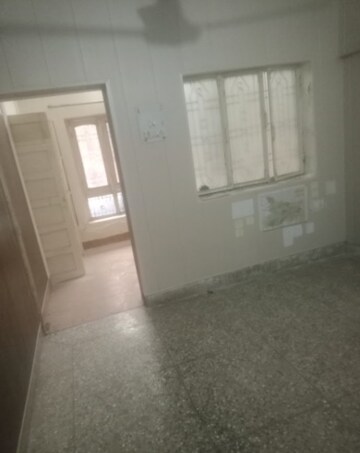 Room in 1 BHK Villa at Aliganj – for Rent
