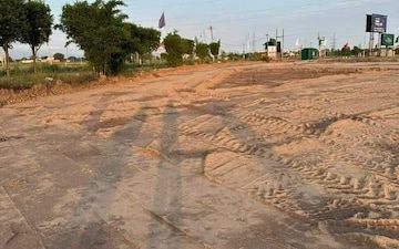 Plot For Sale in Sector 89