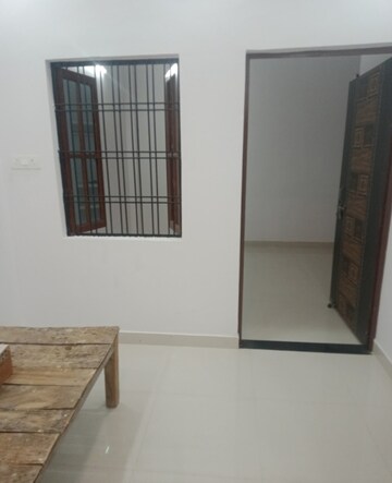 Room in 2 BHK Villa at Aliganj – for Rent