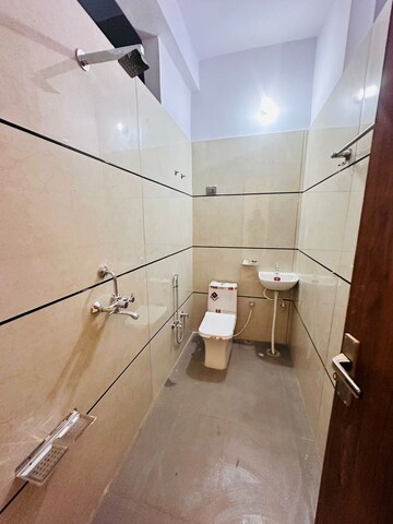 Bathroom in 4 BHK Independent House at Ansal Sushant City, Nari Ka Bas – for Sale