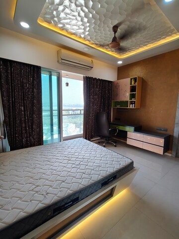 Room in 3 BHK Apartment at Metro The Palms, Nerul – for Rent