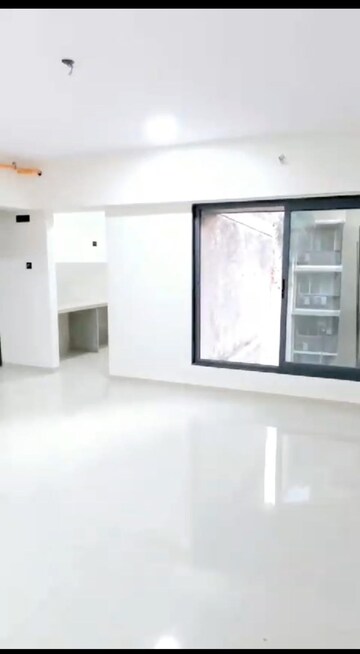 Room in 1 BHK Builder Floor at krishna kunj Kandivali, Kandivali East – for Sale