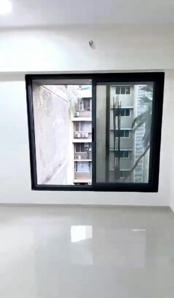 Room in 1 BHK Builder Floor at krishna kunj Kandivali, Kandivali East – for Sale