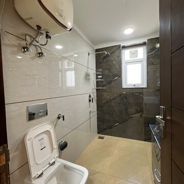 Attached Bathroom in 3 BHK Builder Floor at Sector 22 – for Rent