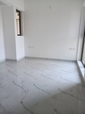 Room in 2 BHK Apartment at Raymond Realty Phase II, Pokhran Road No 2 – for Rent
