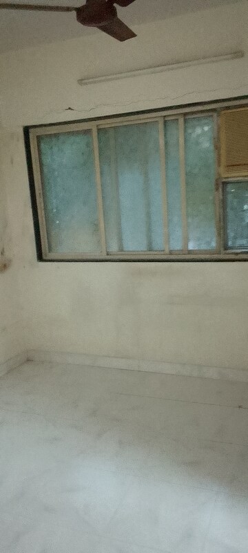 Room in 2 BHK Apartment at Kamla Airbus, Andheri East – for Rent