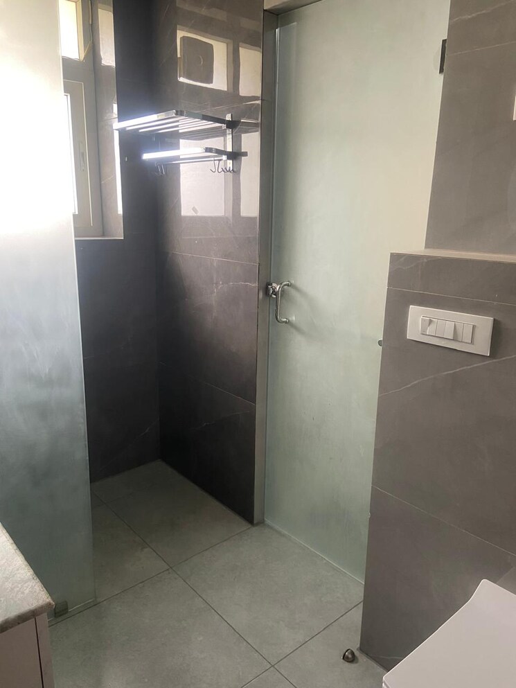 Attached Bathroom, parsvnath-srishti 4 Bedroom 2347 Sq.Ft. Apartment In Sector 93 Noida 8509960