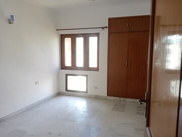 Room in 3 BHK Apartment at ATS Green Village, Sector 93a – for Sale