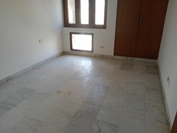 Room in 3 BHK Apartment at ATS Green Village, Sector 93a – for Sale