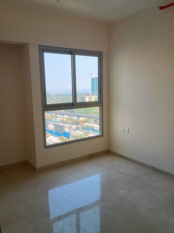 Room in 2 BHK Apartment at Piramal Vaikunth, Balkum Pada – for Rent