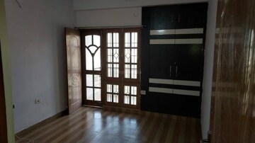 Room in 2 BHK Apartment at Eldeco Luxa, Sitapur Road – for Rent