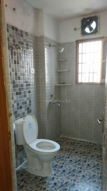Attached Bathroom in 2 BHK Apartment at Eldeco Luxa, Sitapur Road – for Rent