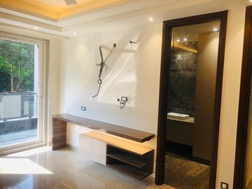Attached Bathroom in 4 BHK Builder Floor at RBC II, Sushant Lok I – for Rent