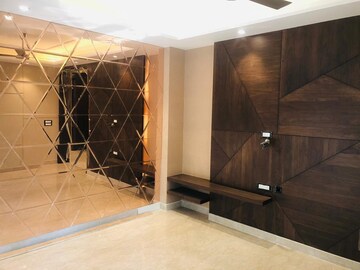 Room in 4 BHK Builder Floor at RBC II, Sushant Lok I – for Rent